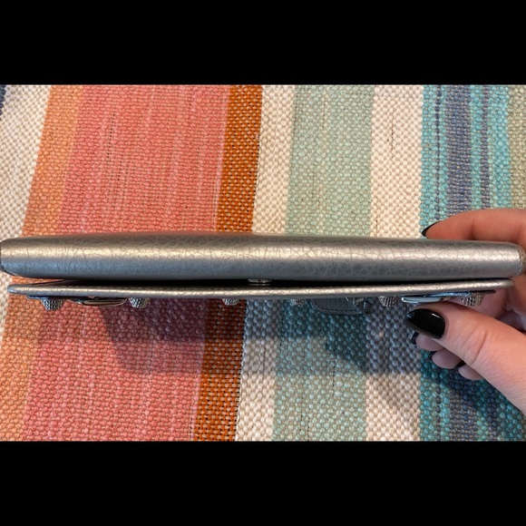Balenciaga silver city flap wally/clutch - Picture 4 of 8